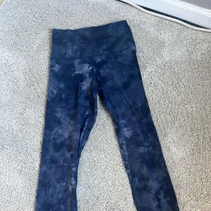 Size 6 lulu align, capri length (25 inseam)